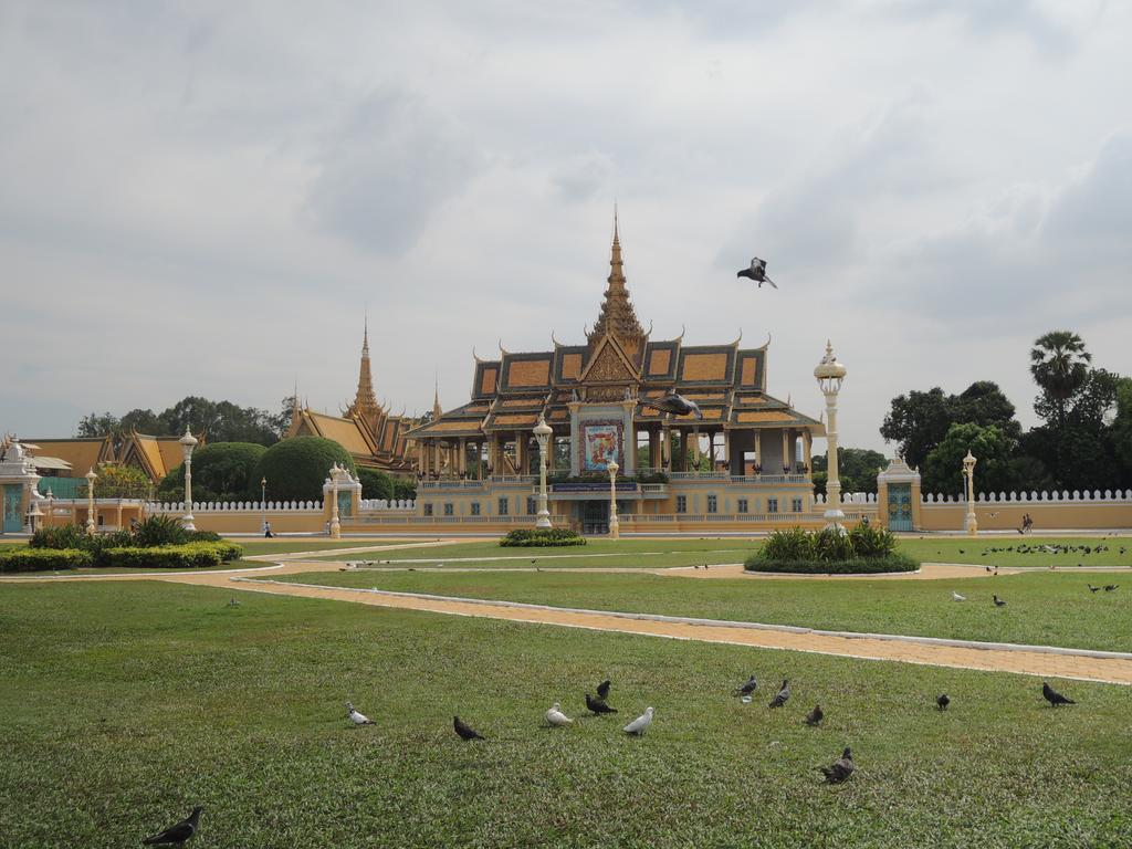 โรงแรมนัมเบอร์9 พนมเปญ ภายนอก รูปภาพ